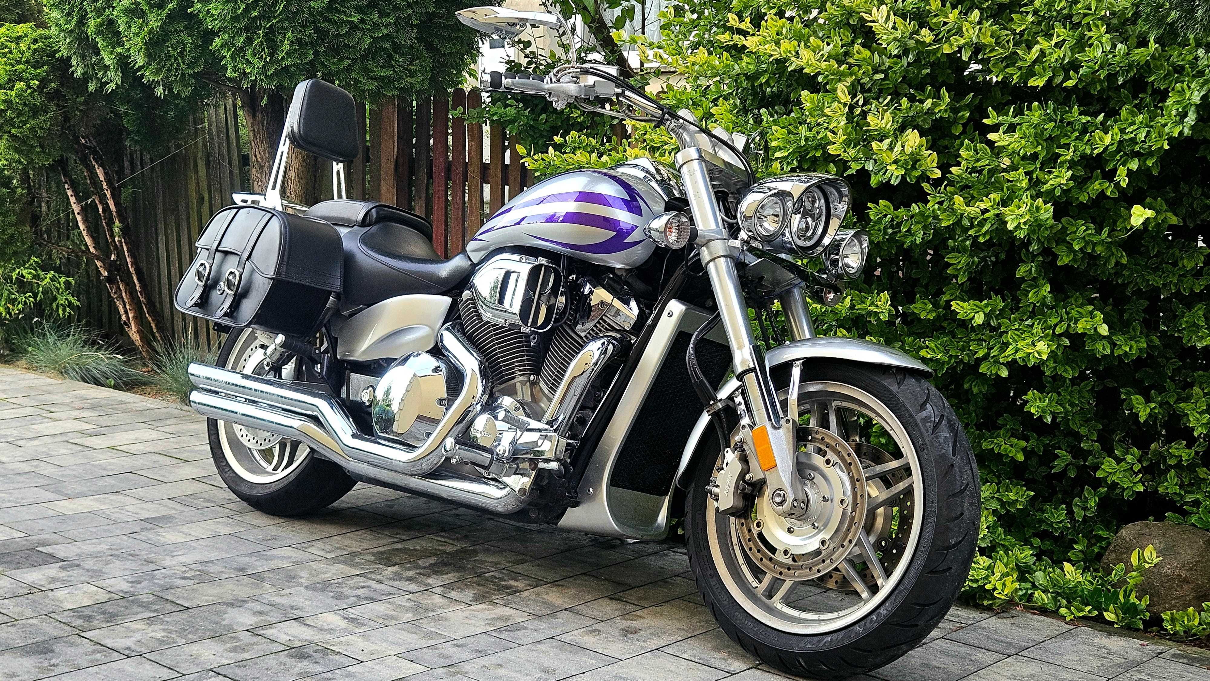 Honda VTX 1800 F raider 1900 retro vtx1800 custom