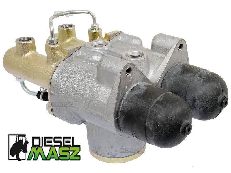 8187.8211,E9NN.2A064AE, pompa hamulcowa Ford 8530,8970, Fiat G170