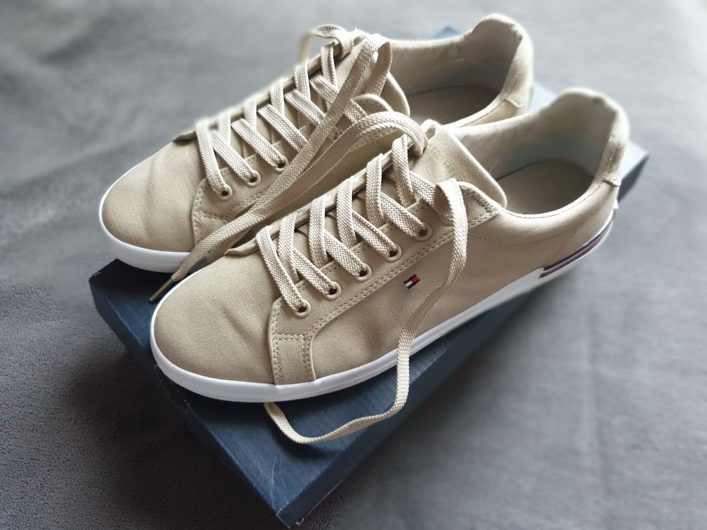 Sneakersy Trampki Tommy Hilfiger Essential Stripes Sandalwood Beż 39