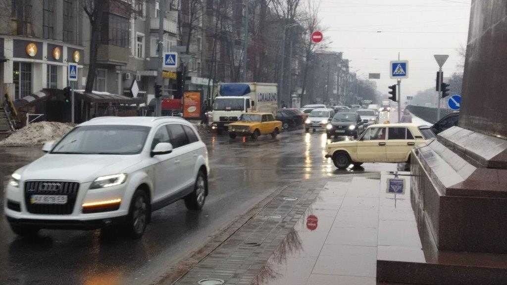 Аренда помещения в центре города на пр. Науки м. "Научная".