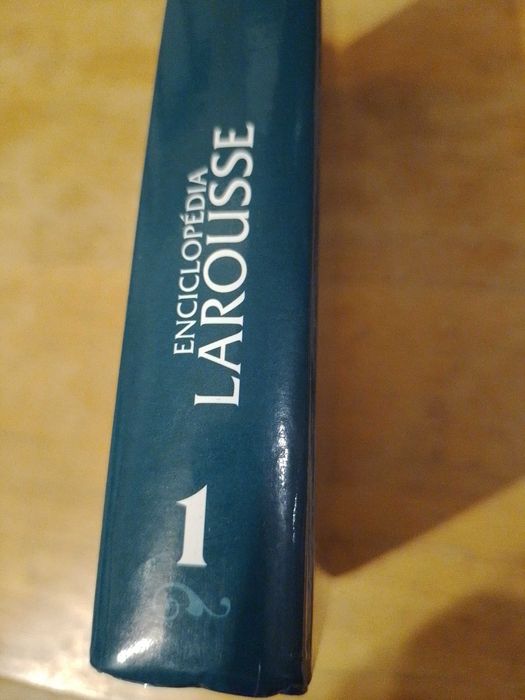 Enciclopédia Larousse completa 18 volumes