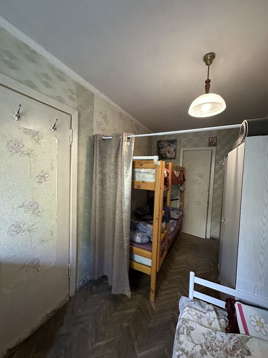 Без %. Продаж 2к. квартири вул. Салютна, метро Нивки