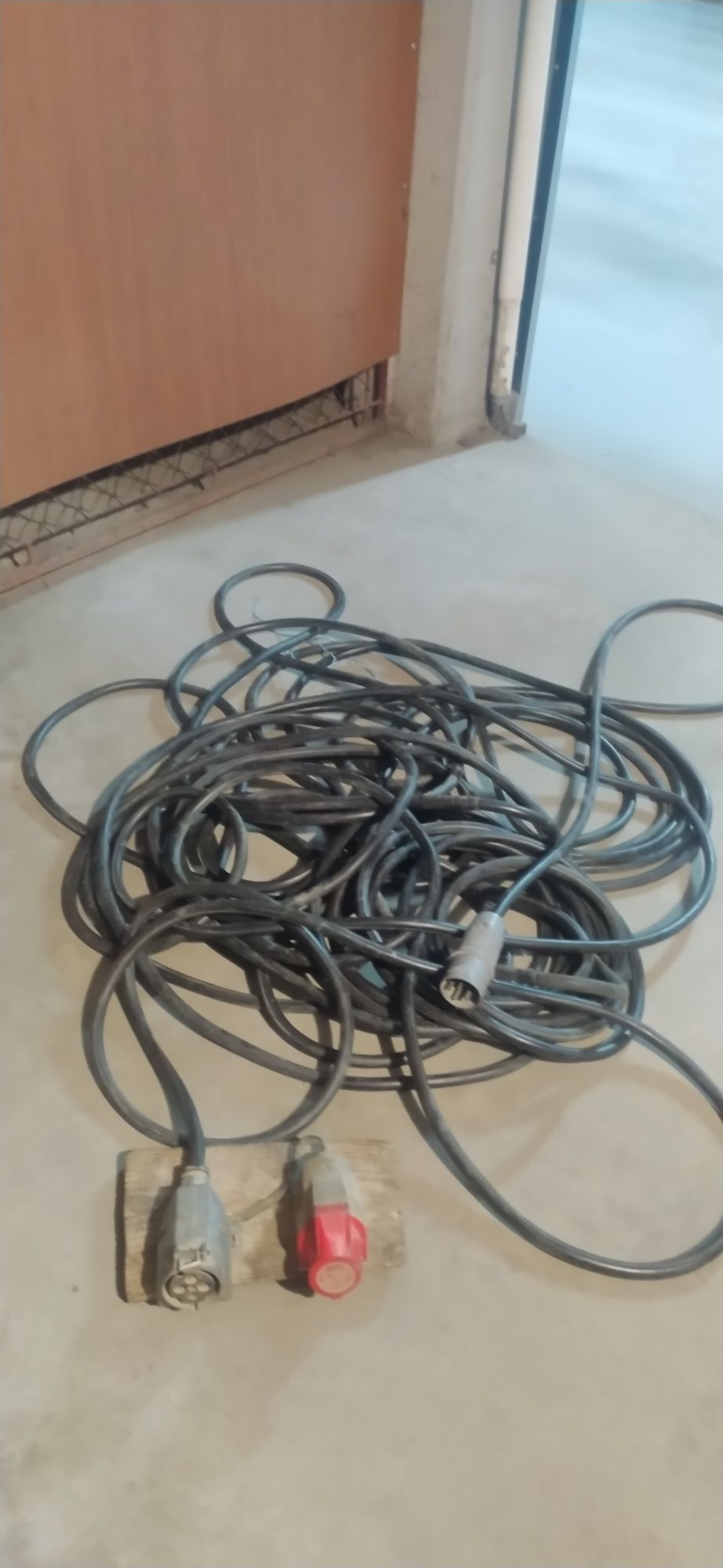 Kabel siłowy 46 m 4x2.5 mm