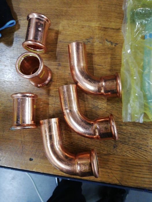 Kształtki kolana mufy miedziane zaciskowe 28mm do gazu Xprees