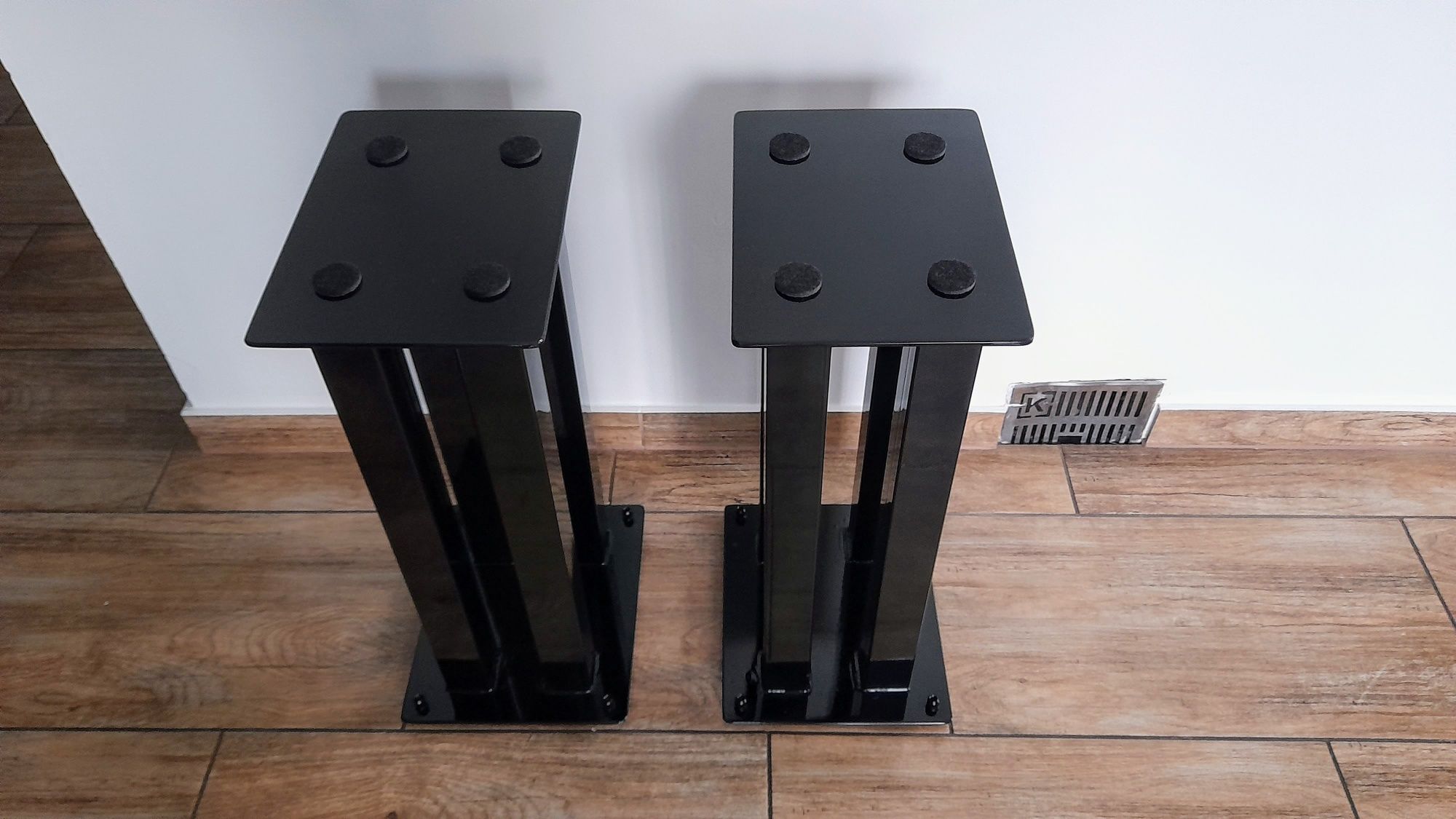 Standy do Monitorów Harbeth 30 i innych.