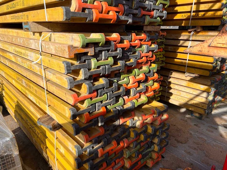 Szalunek stropowy 200m2 - Używany! Stemple, doki, głowica, trójnóg