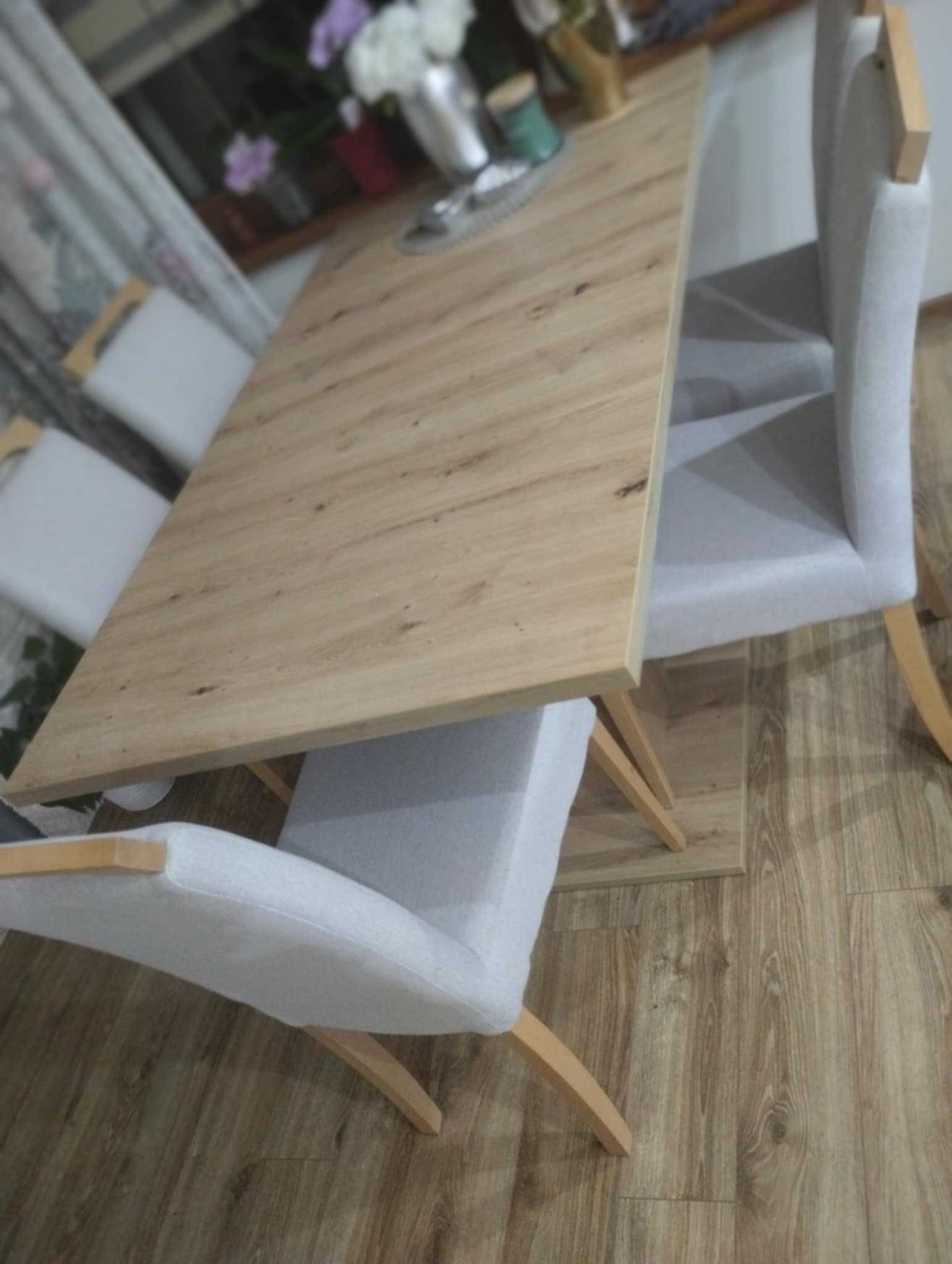 Stół plus 6 krzeseł