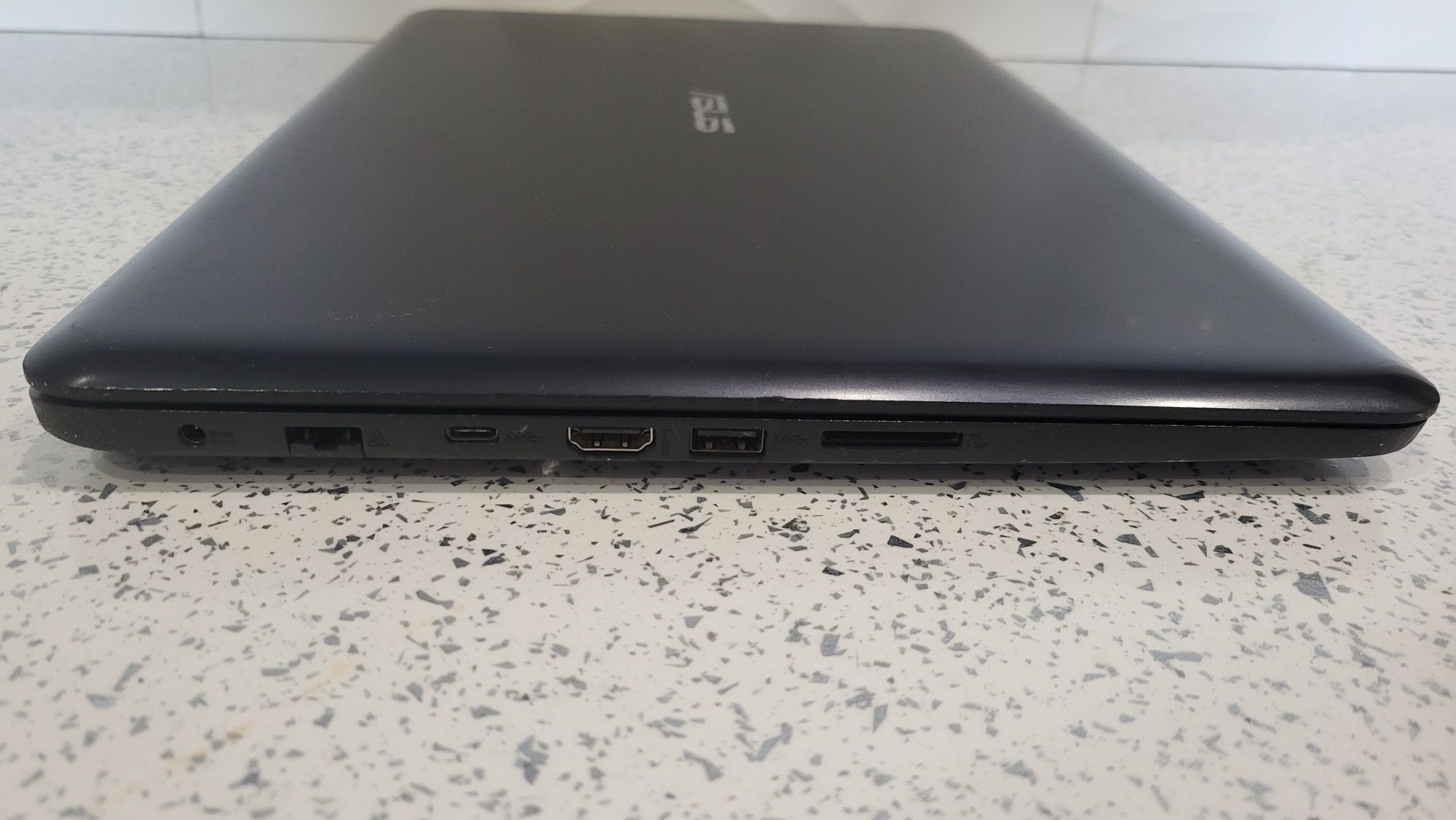 Ноутбук Asus E502N