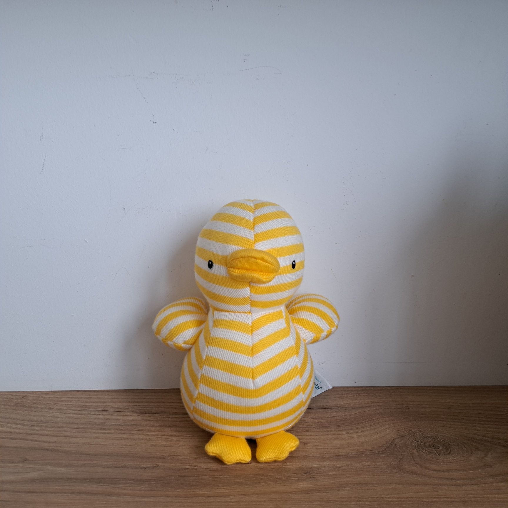 Jellycat Dilys Duck maskotka kaczka z dzwoneczkiem