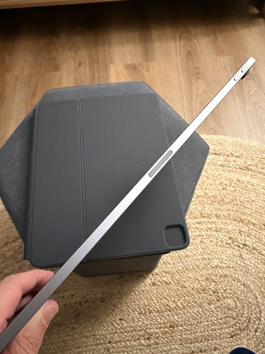 Ipad Air M2 13" - Igual a Novo (2025)