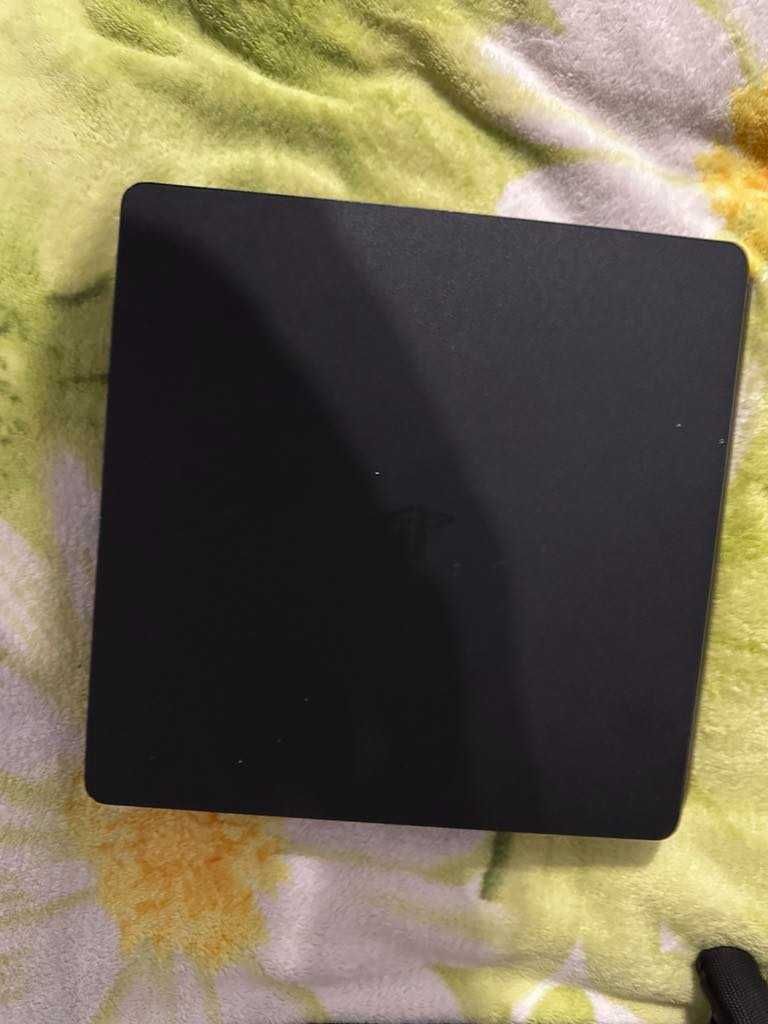 Playstation 4 Slim 500gb +Kierownica speedlink i pedały