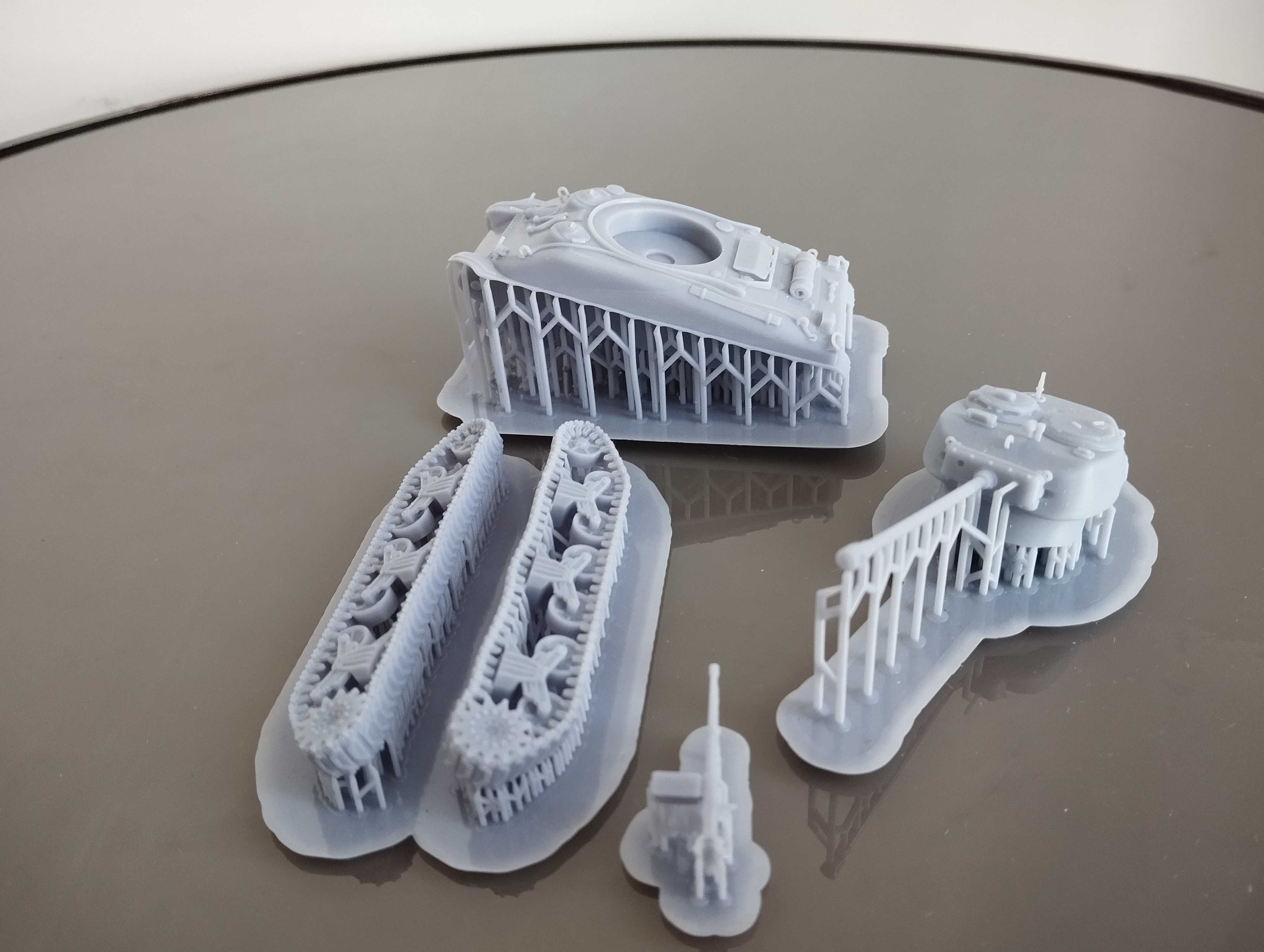 Model czołgu M4A1 Sherman - zestaw żywiczny w skali 1/72