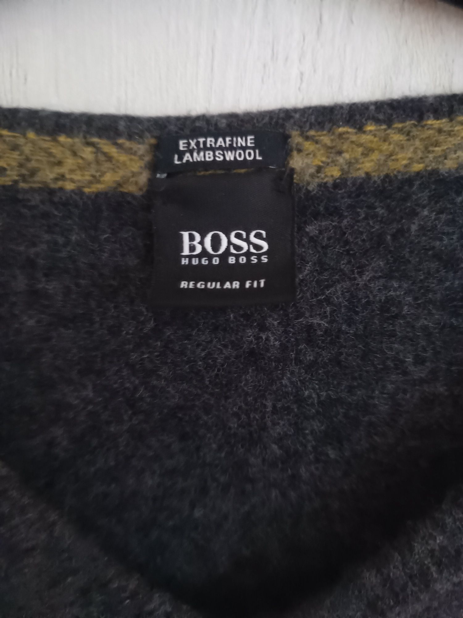 Sweter Hugo Boss rozmiar L