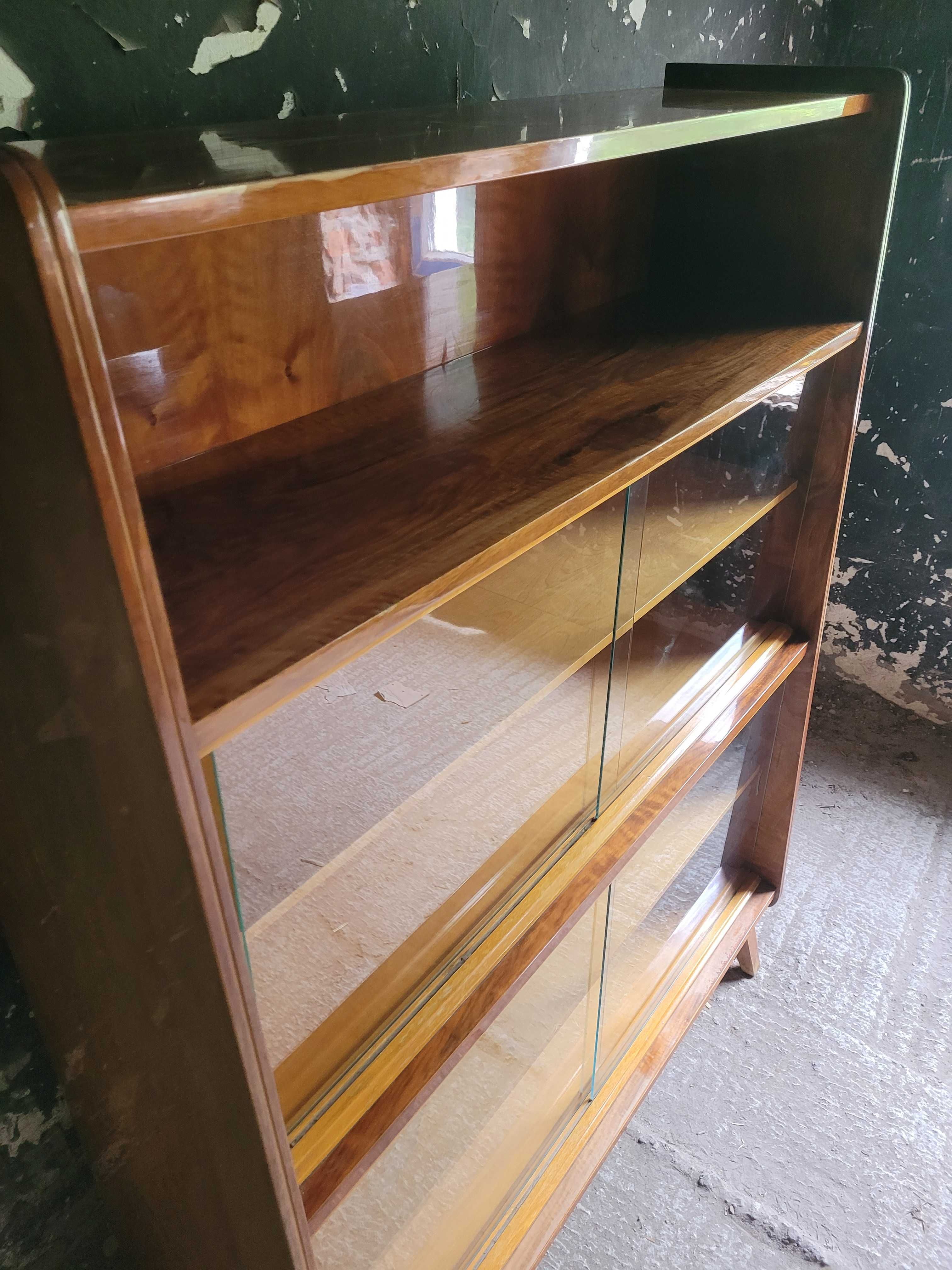 Biblioteczka witryna Tatra F. Jirak  Czechoslowacja 60 lata design prl
