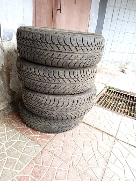 Зимняя резина 185/65 R15 б/у