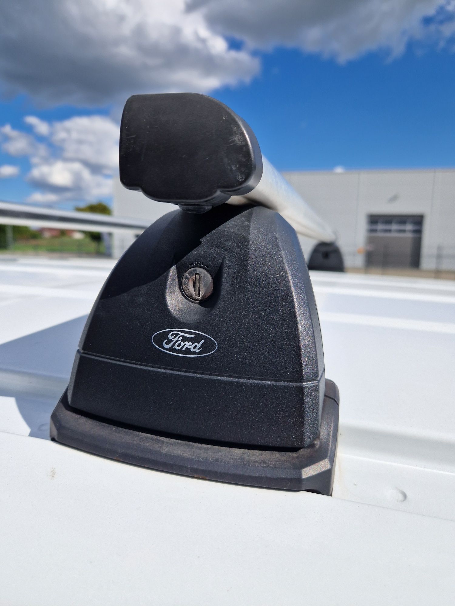 Oryginalne Relingi dachowe do Ford Transit Connect  od 2014 i młodsze