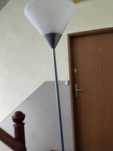 Lampa stojąca około 1,5 metra