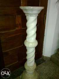 Coluna em alabastro