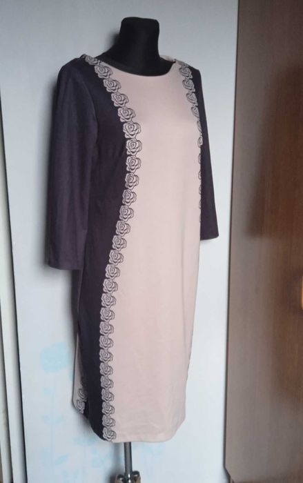 Czarno beżowa sukienka z kwiatkami r. 44