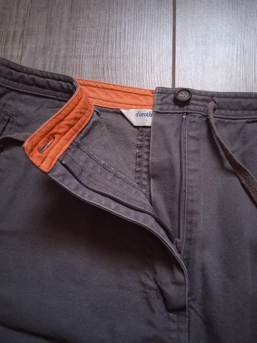 Спідниця в гарному стані