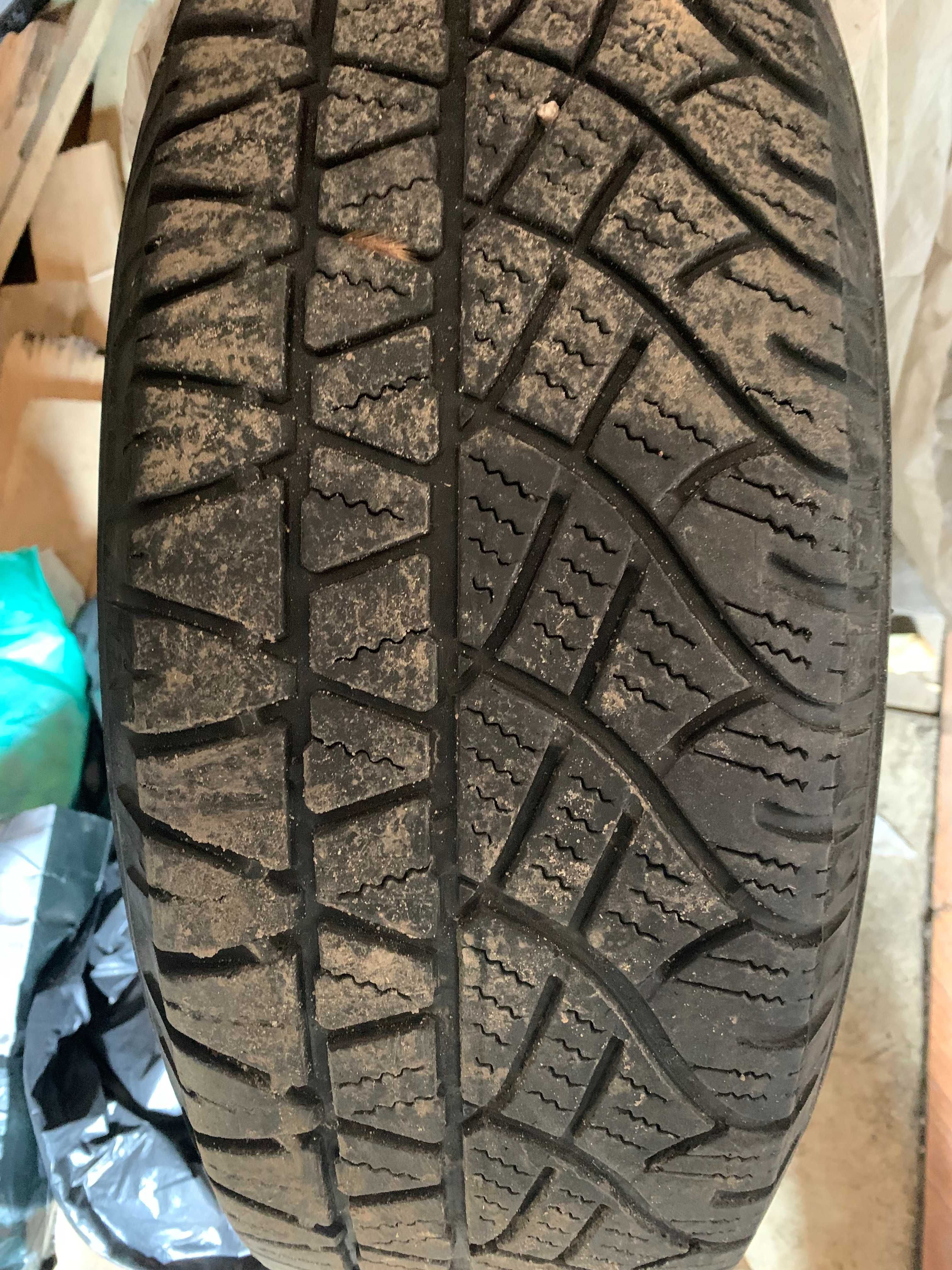 michelin latitude cross 215/70 r16