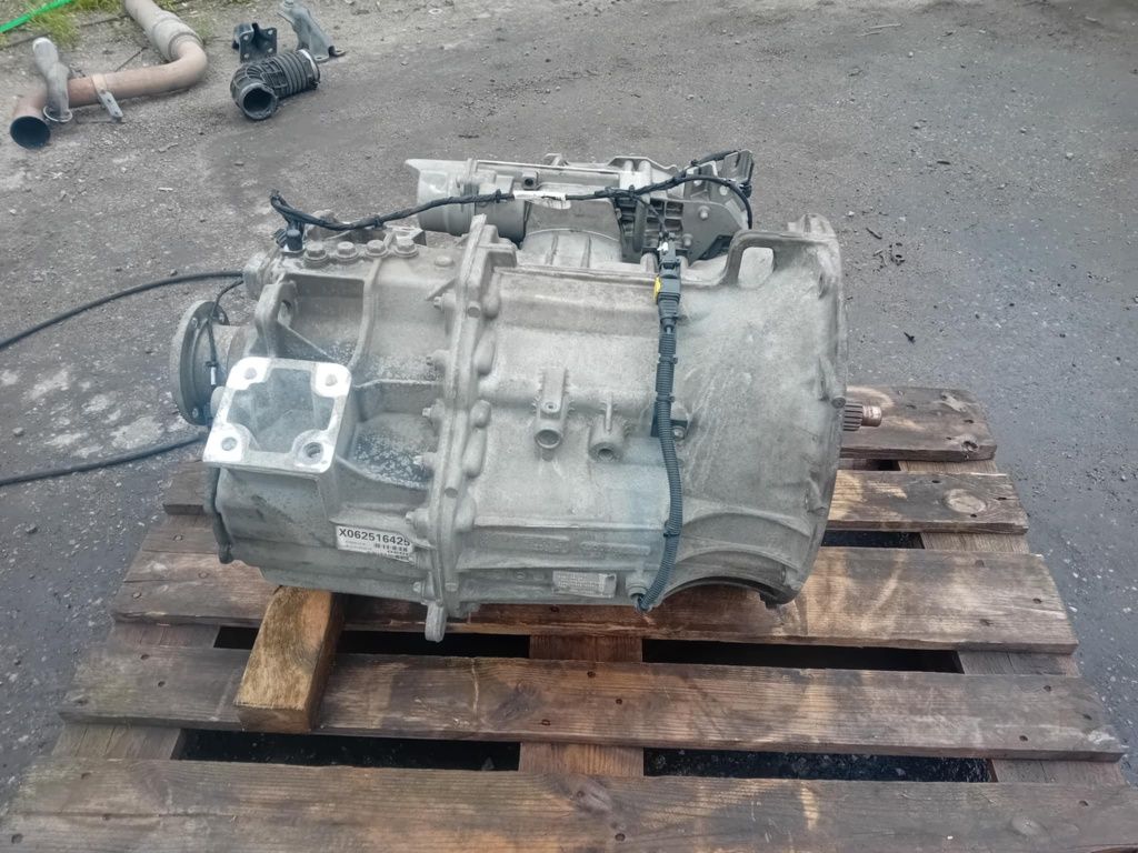 Sprzedam skrzynie Mercedes atego