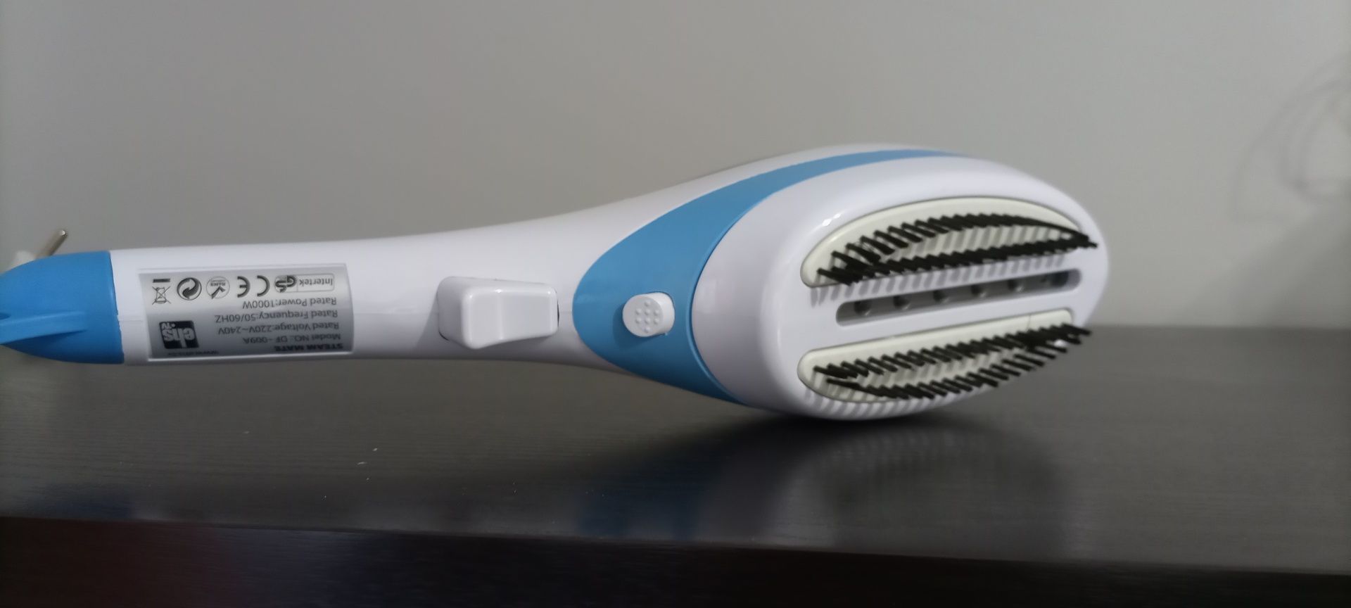 Escova e ferro a vapor