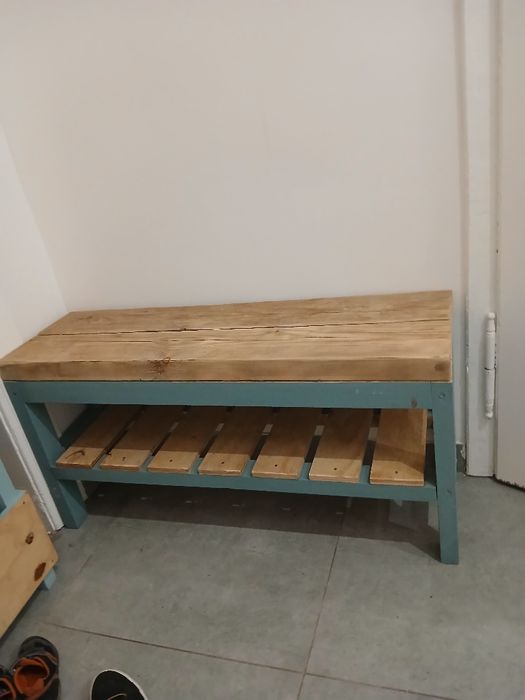 Ławka drewniana z półka na buty