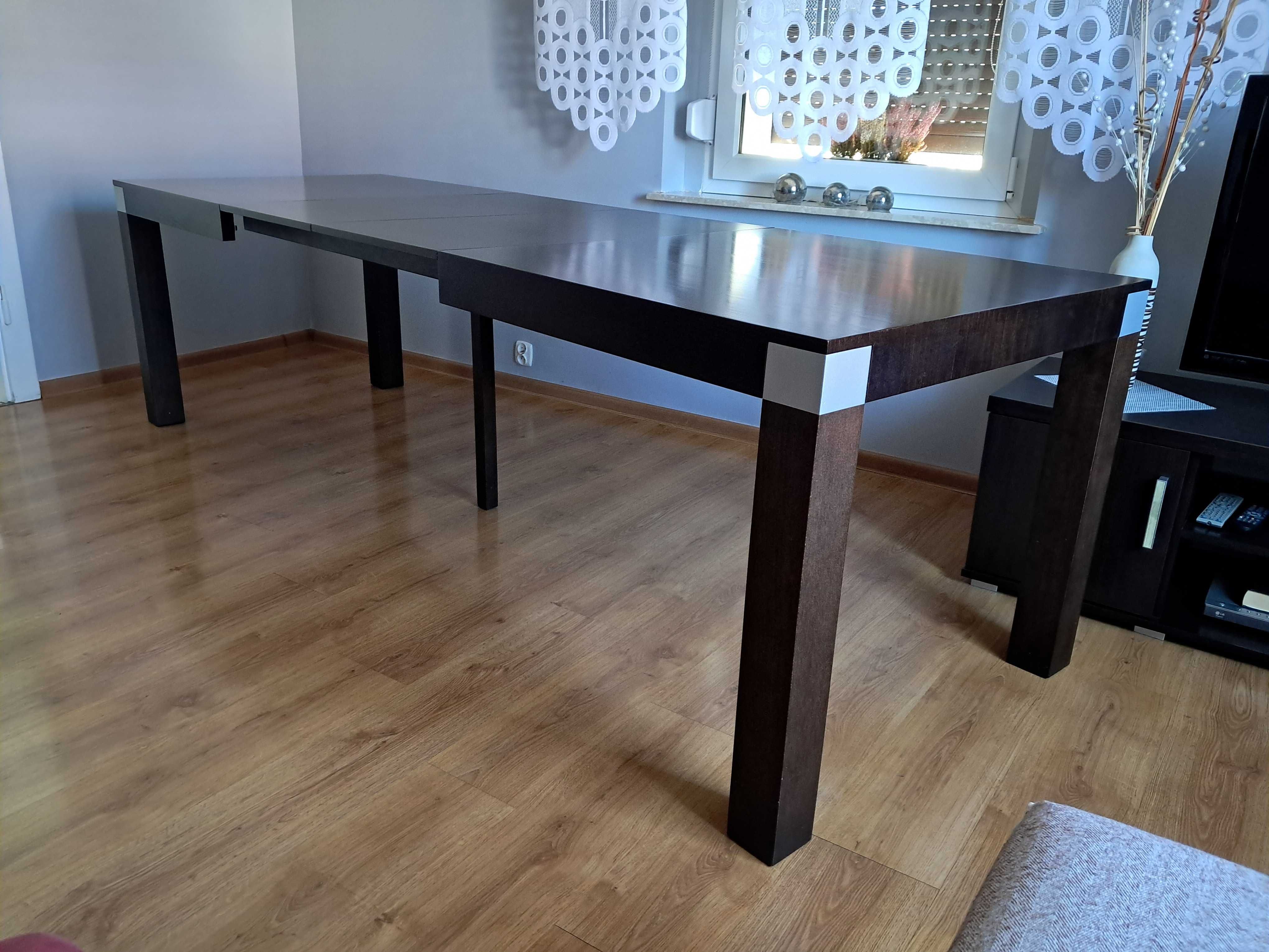 Stół  do salonu, jadalni