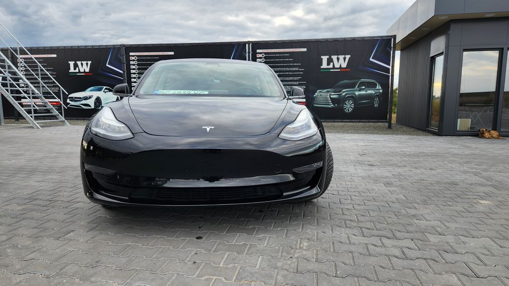 Tesla Model 3 Long Renge
