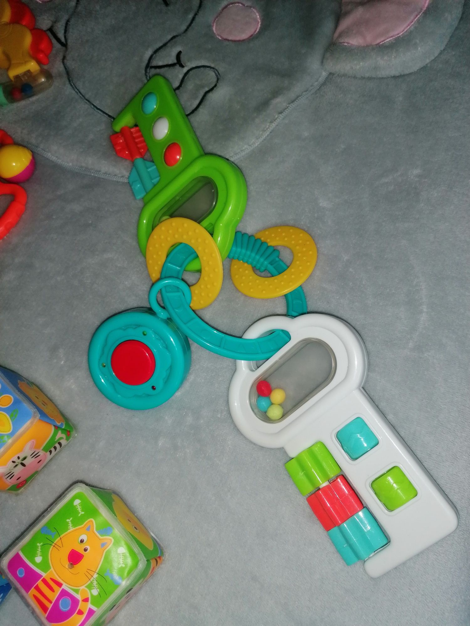 Zabawki dla niemowląt grzechotki