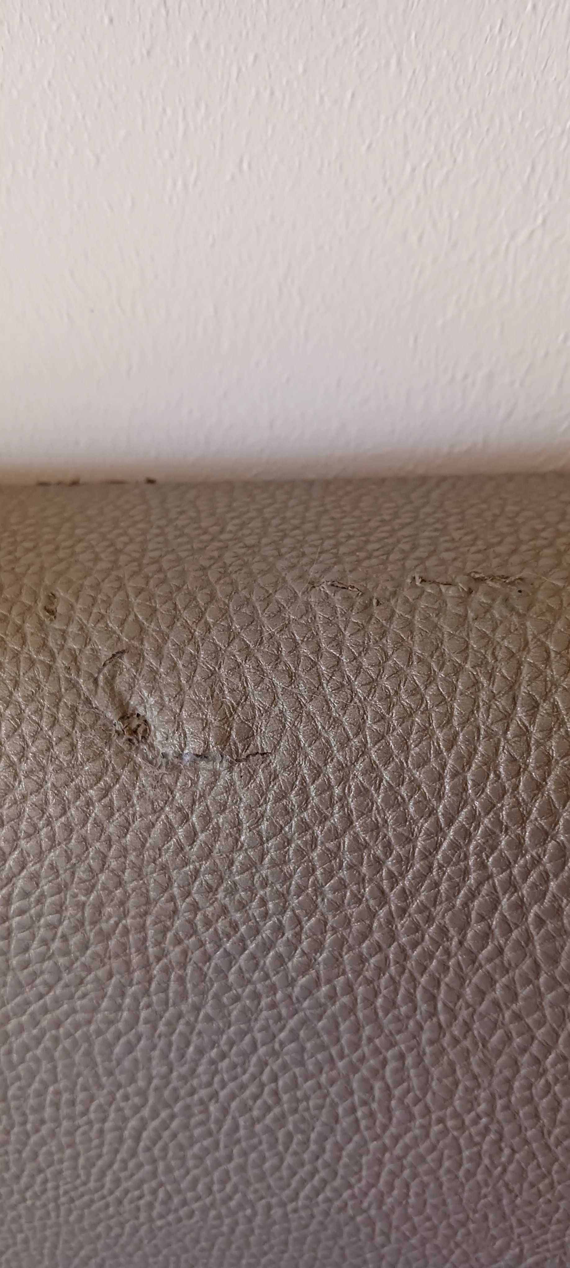 Cabeceira de cama em Ecopele cinza. Levantar em Canelas, Gaia