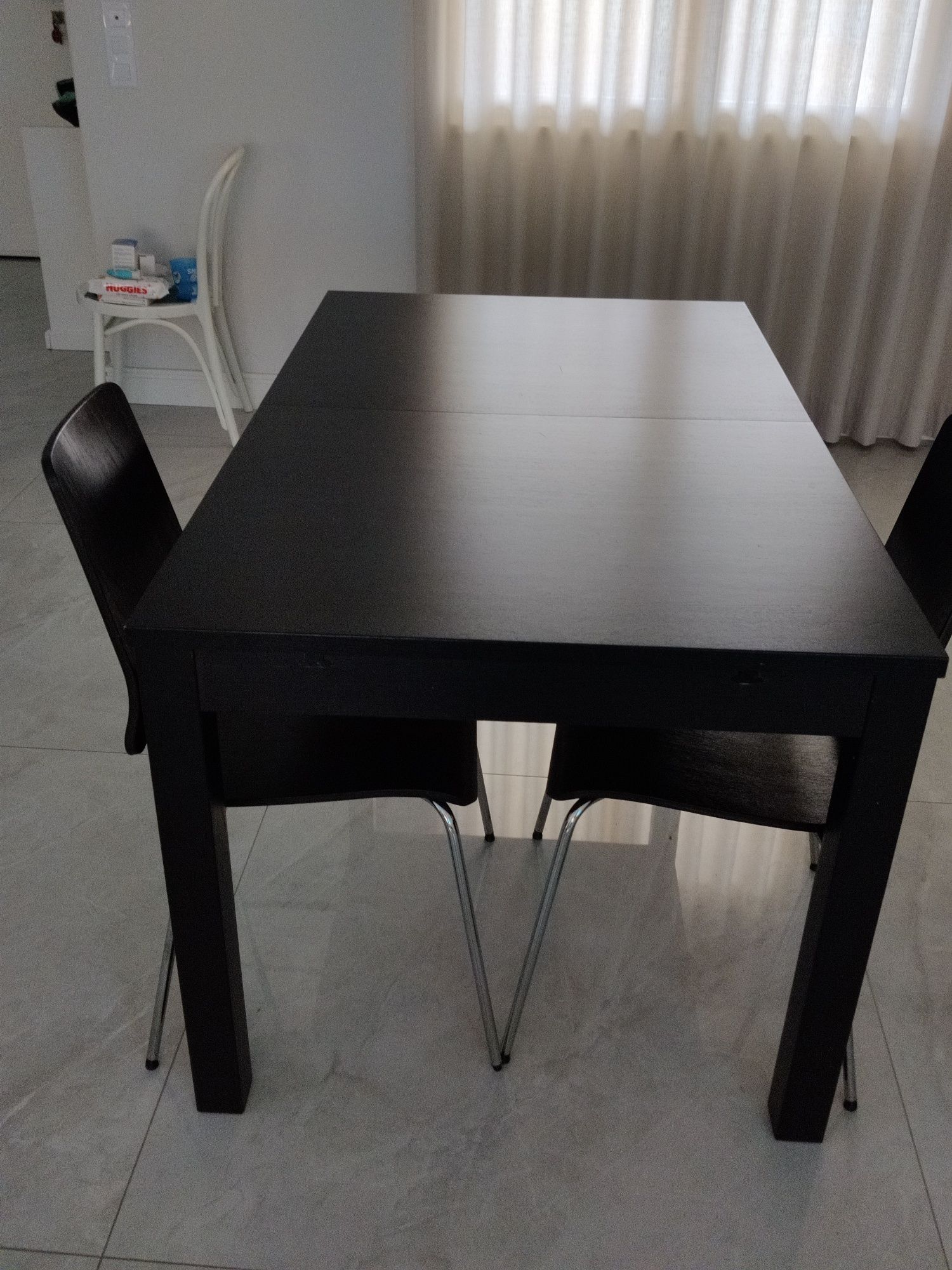 Mesa Ikea Bjursta