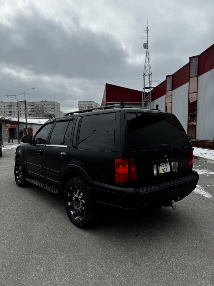 Lincoln Navigator 5.4 v8