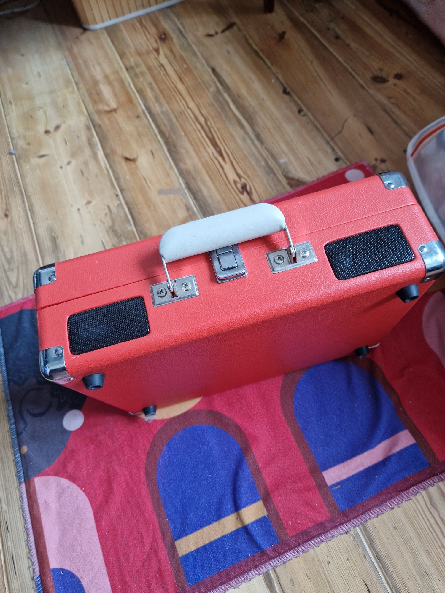 Gramofon Crosley Cruiser Deluxe Red.