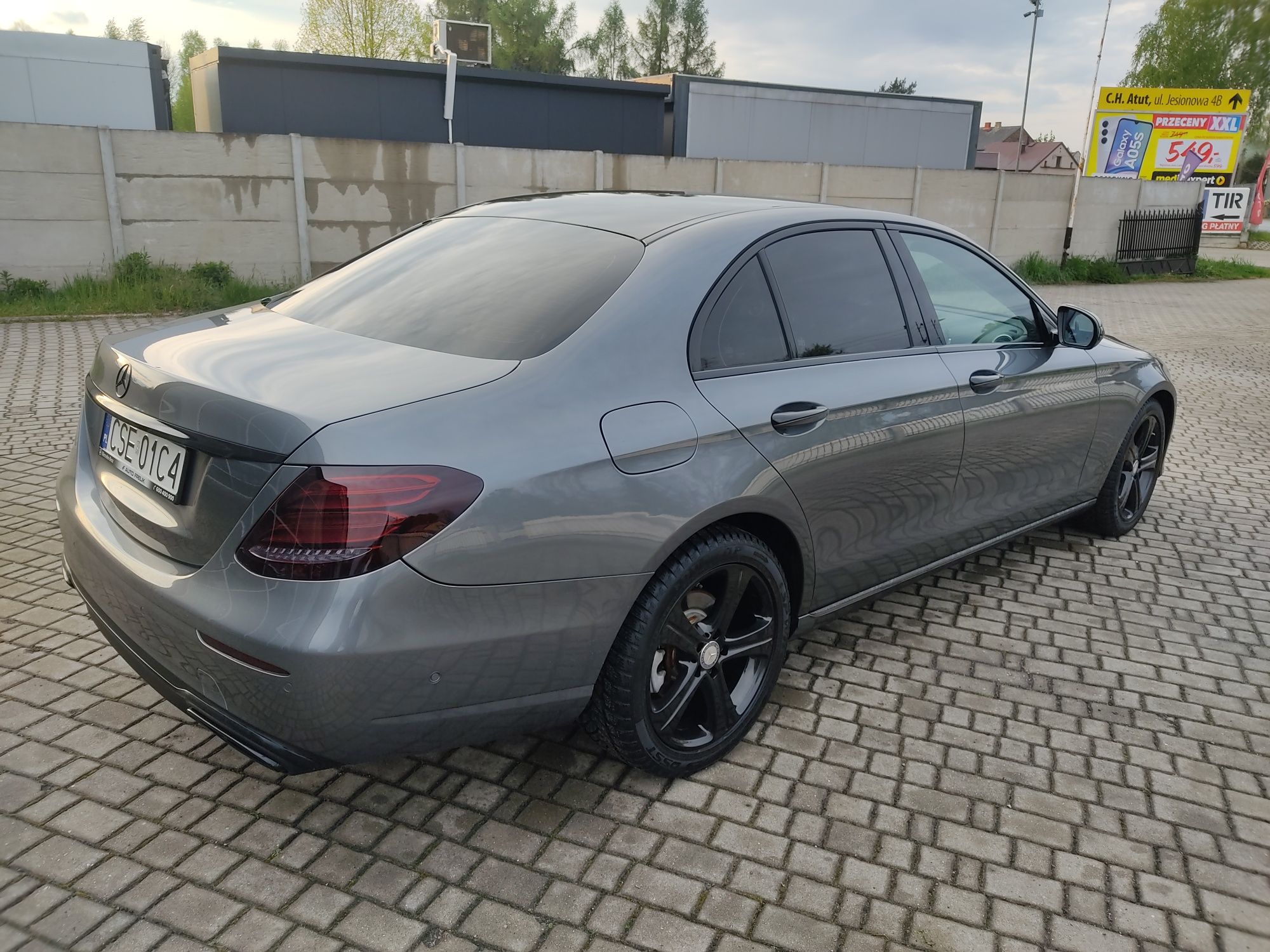 Mercedes E-klasa 88 tys przebiegu