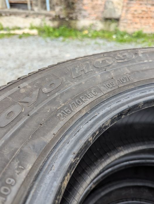 215/70R15C  Toyo