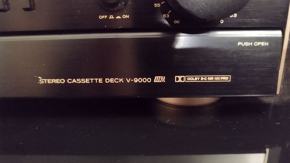 TEAC V-9000 stereo cassette deck