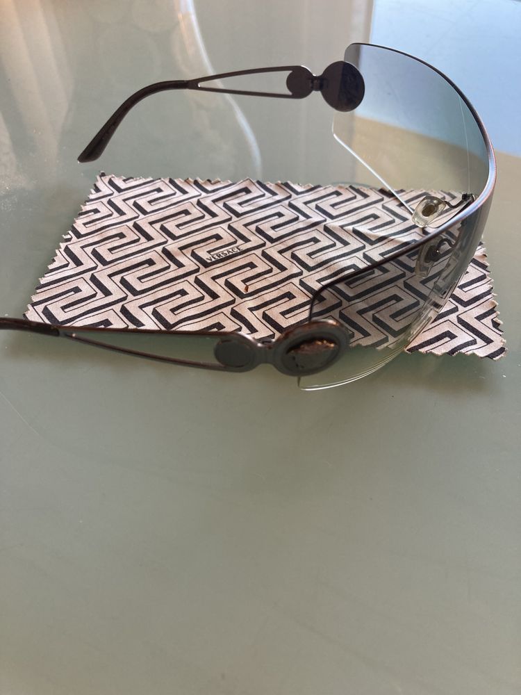 Oculos degrade castanhos em muito bom estado