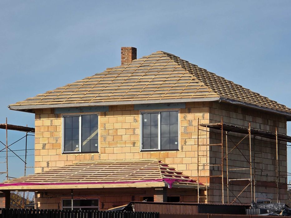 Професійні покрівельники. Ремонт дахів. Кровля ремонт