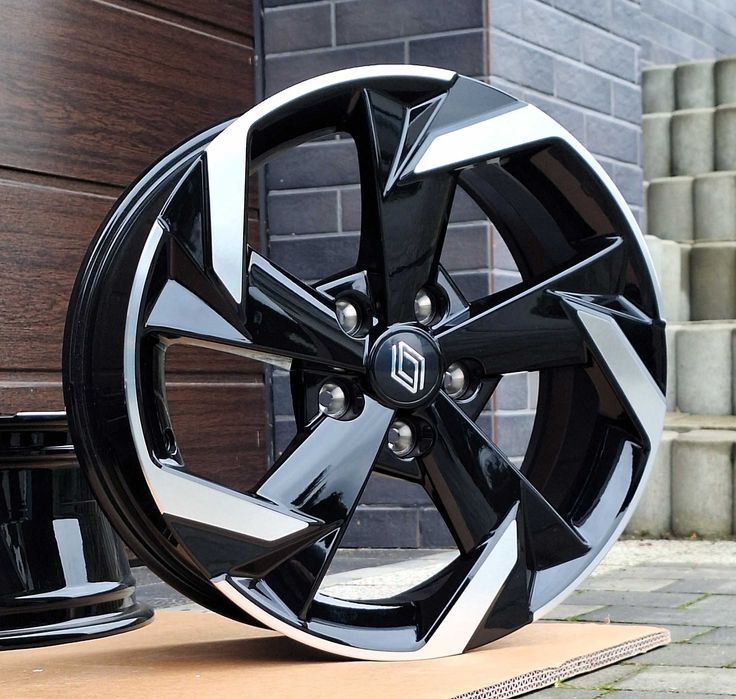 Komplet felg Renault Dacia 17" – 5x114.3, ET35, oryginał, czarny+poler