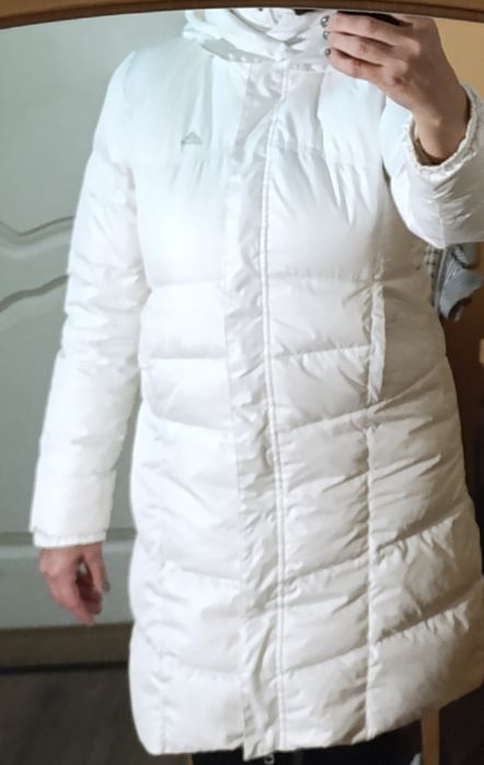 Пуховик жіночий.