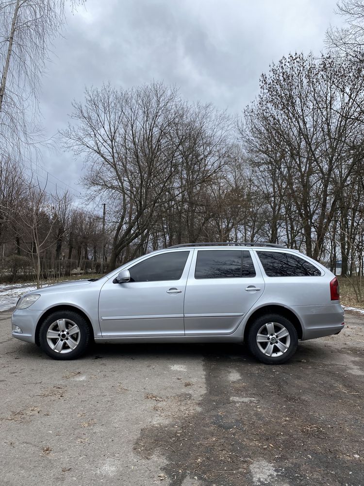 Продам авто Skoda Octavia A5 2010p (1.6 tdi)