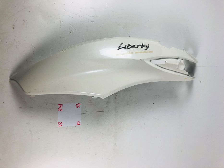 Piaggio Liberty 125 2018 ogon lewy owiewka lewa