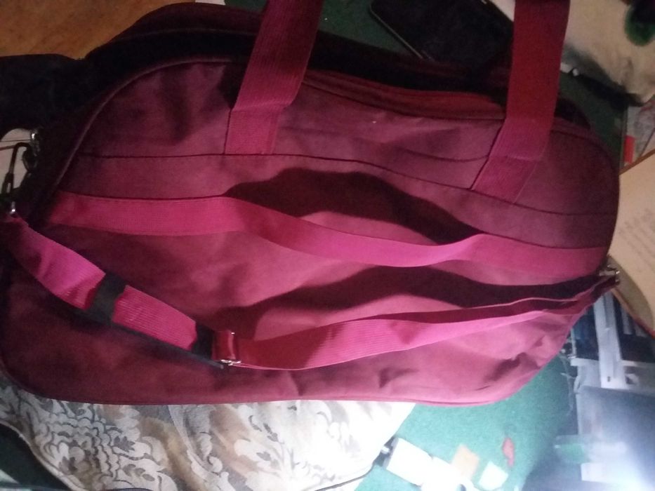 Сумка дорожня велика кольору бордовий