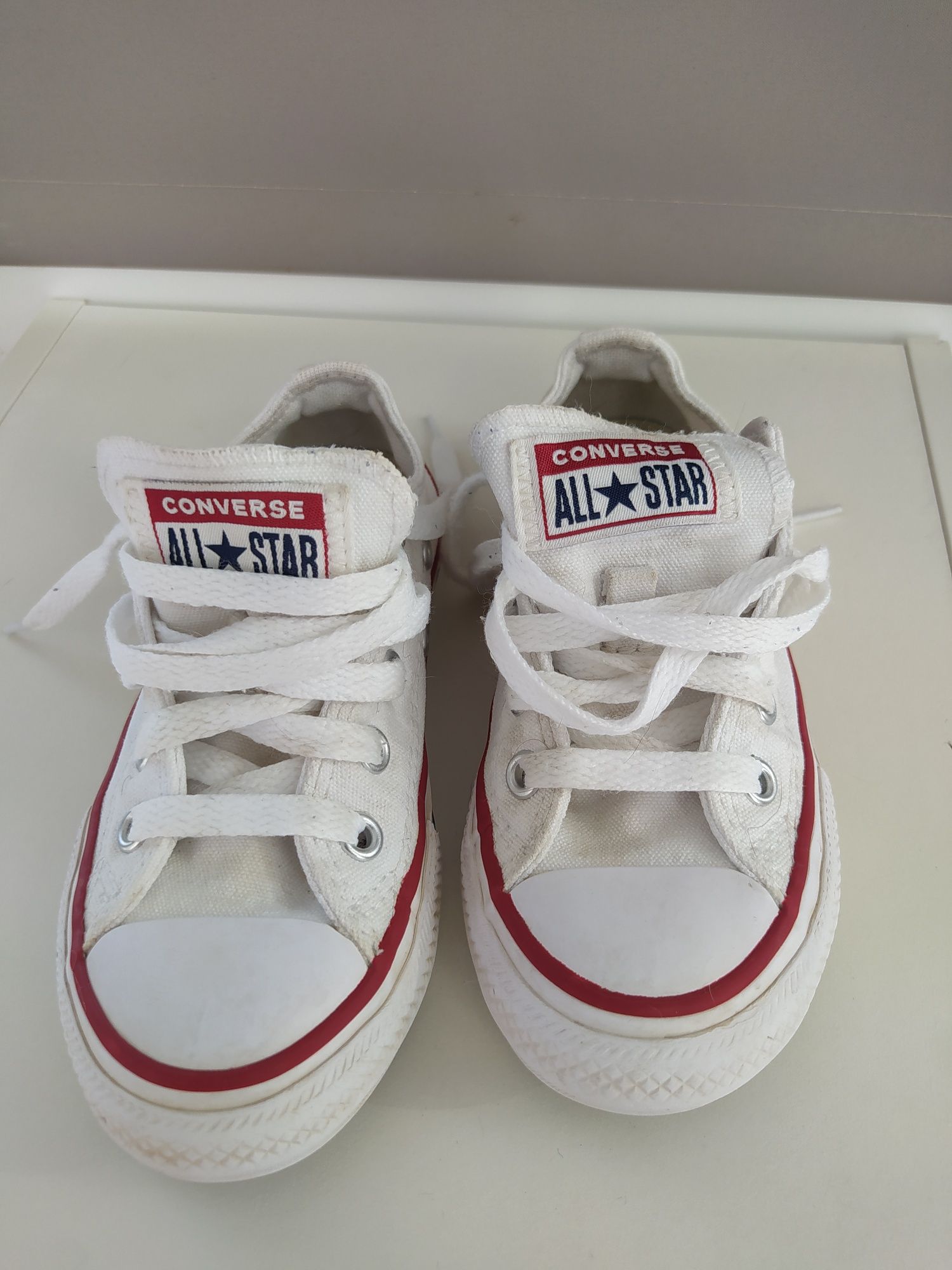 Vendo Tênis Allstar Brancos