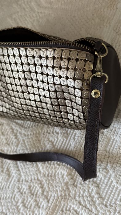 Złota torebka LV pochette