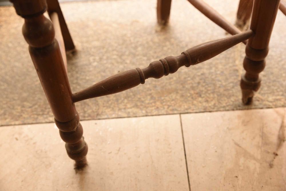 Cadeiras de palhinha antigas em madeira