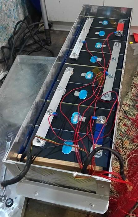 Корпус для літій-залізо-фосфатного (LiFePO4) акумулятора