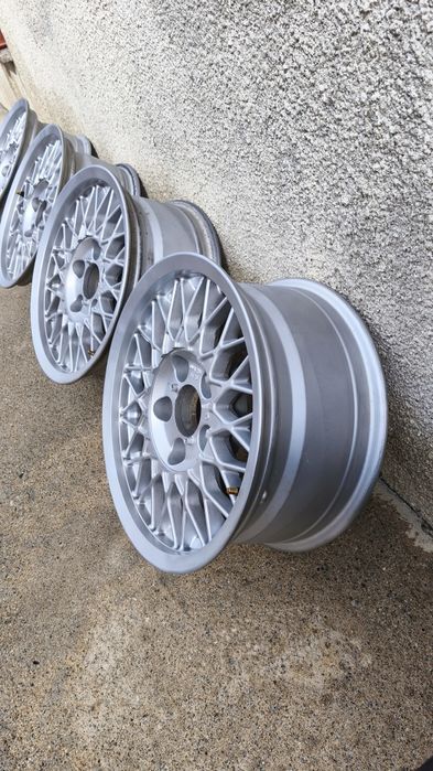 Jantes BMW 15" em ótimo estado